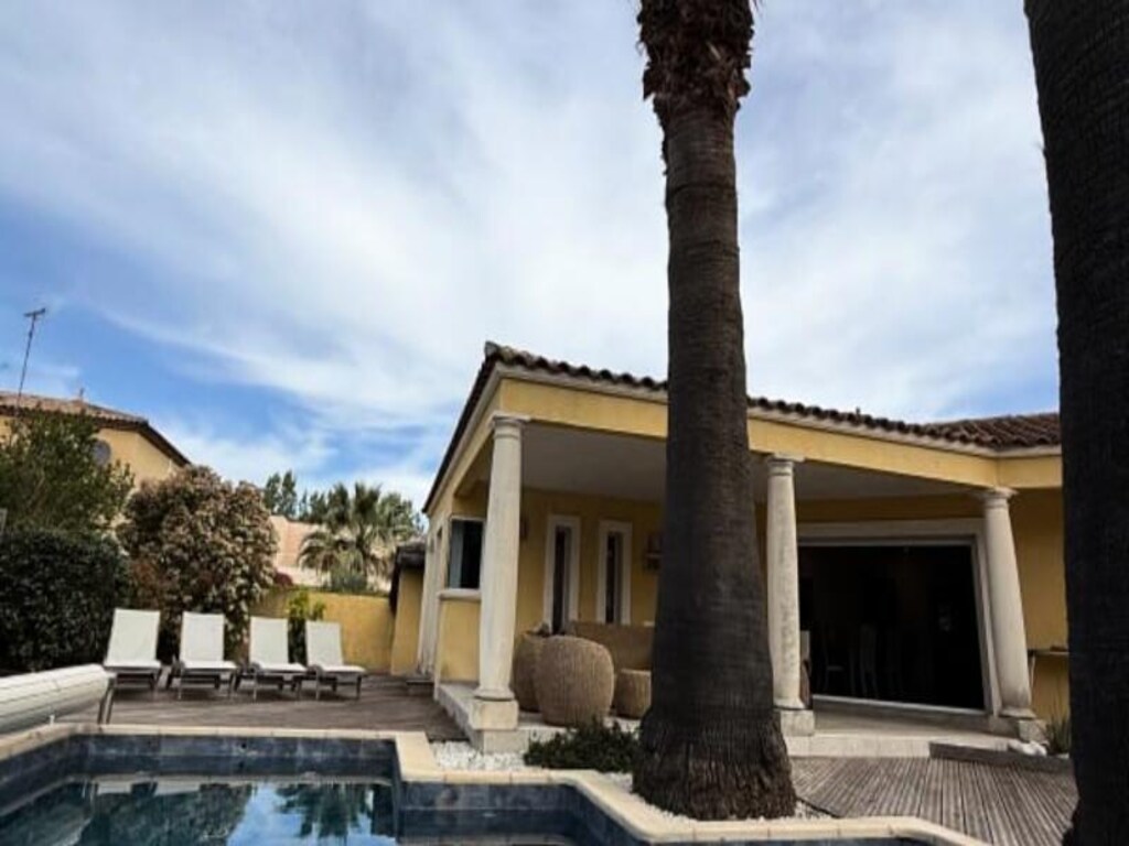 Villa in Grau du Roi met privézwembad