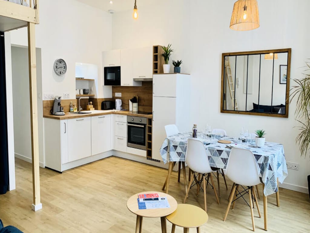 Le Saint Claude, stadscentrum, LR118