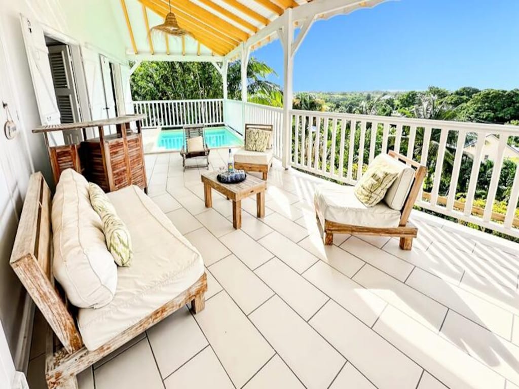 Villa in Grand-Bourg met Zeezicht