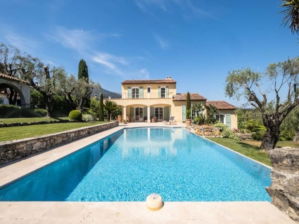Villa in Roquefort met infinity pool