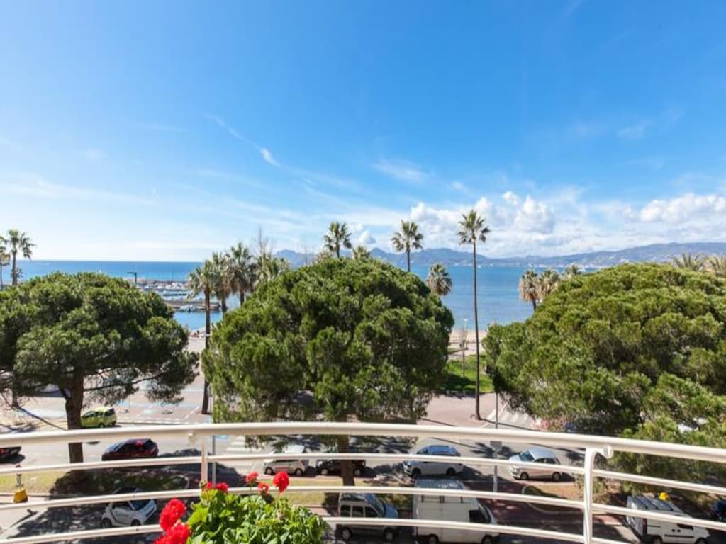 Appartement in Cannes met terras met uitzicht op zee
