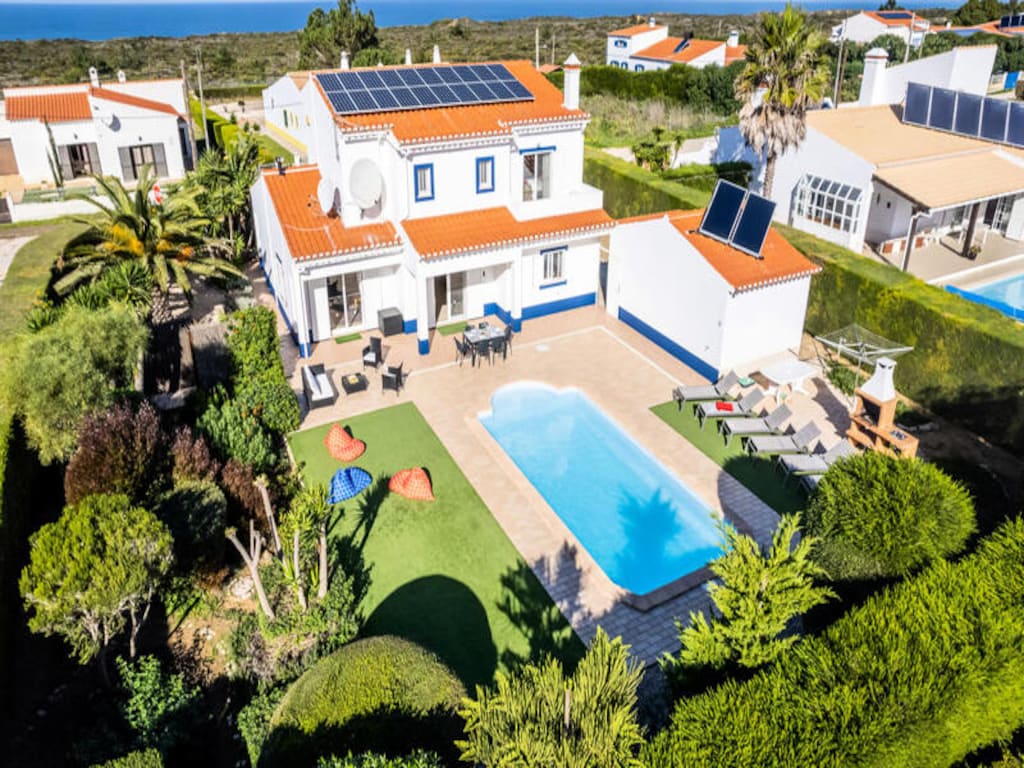Villa in Vale da Telha mit Meerblick