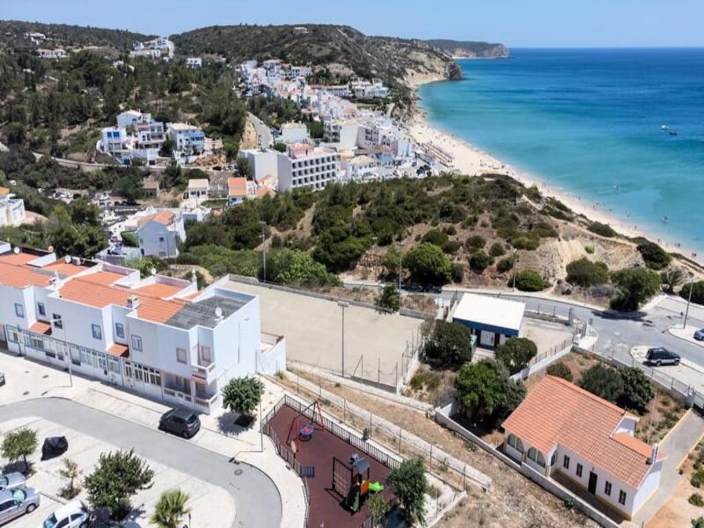 Huis in Salema met uitzicht op Atlantisch