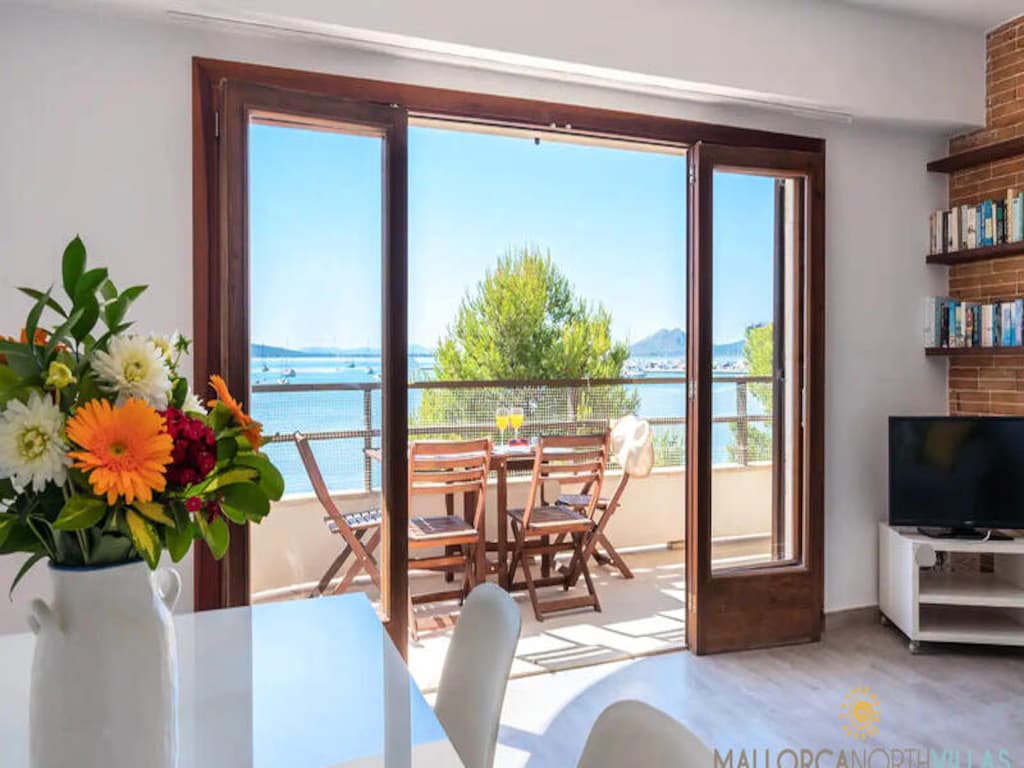 Appartement aan Pinewalk met uitzicht op zee