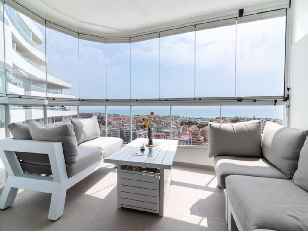Appartement in Canet met terras met uitzicht op zee