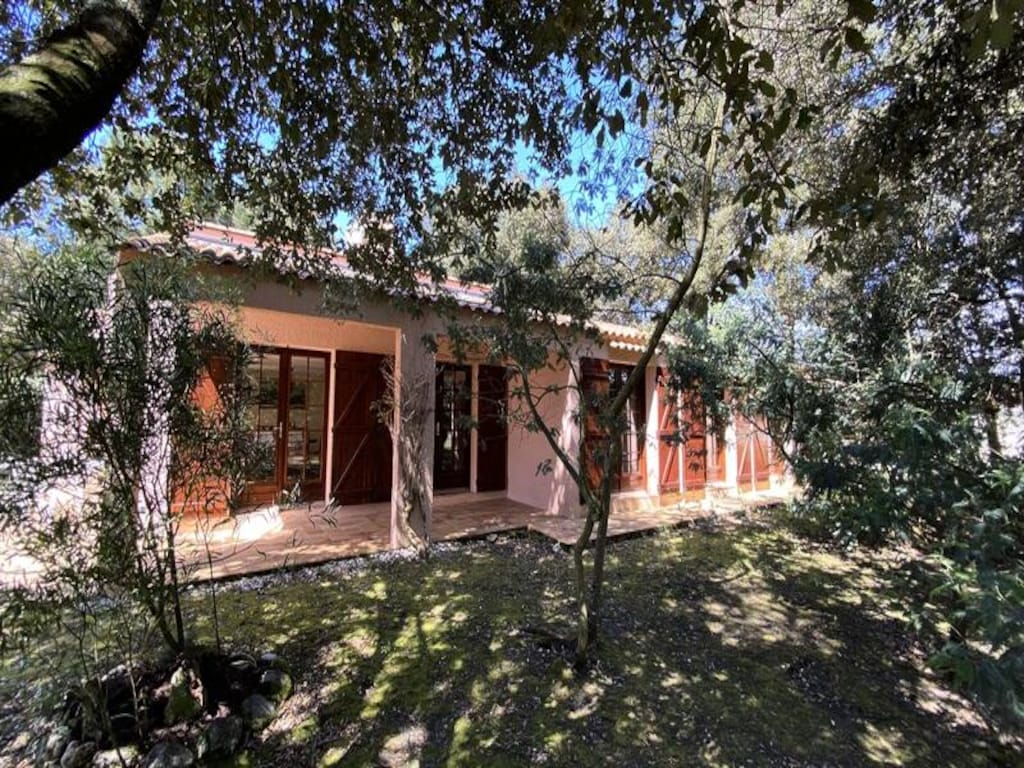 Villa met tuin en terras