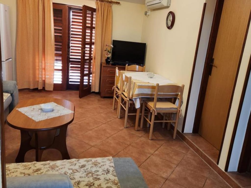 Two Bedroom Apartment (A1)