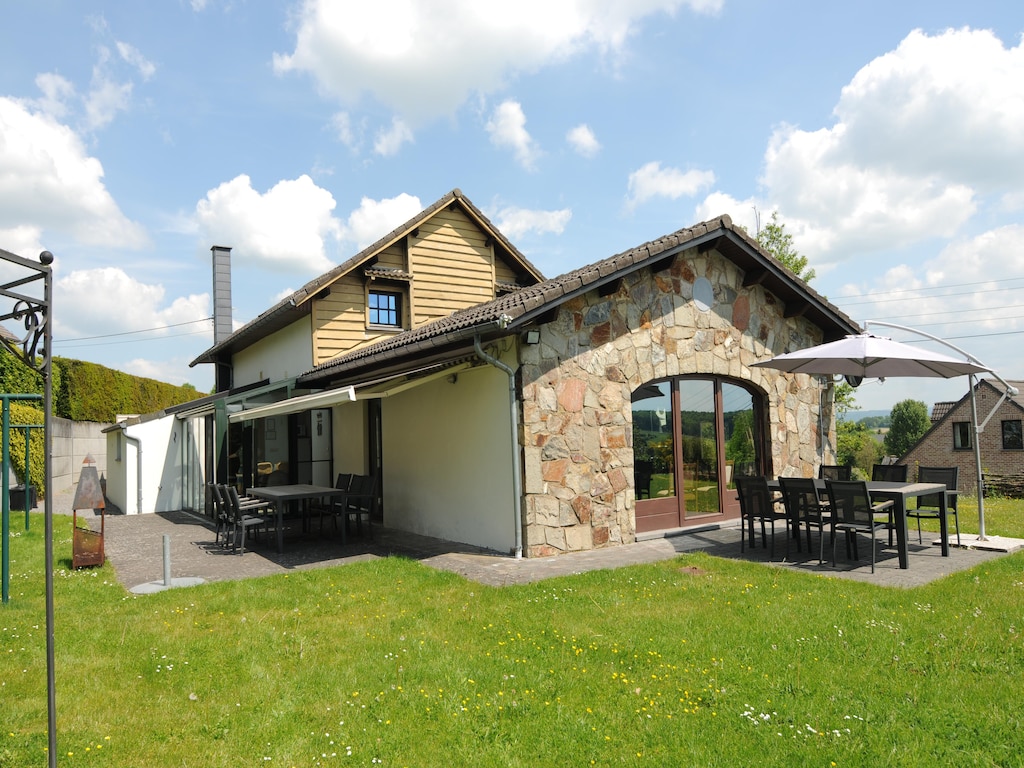 Vakantiehuis met vijf slaapkamers in Somme-Leuze