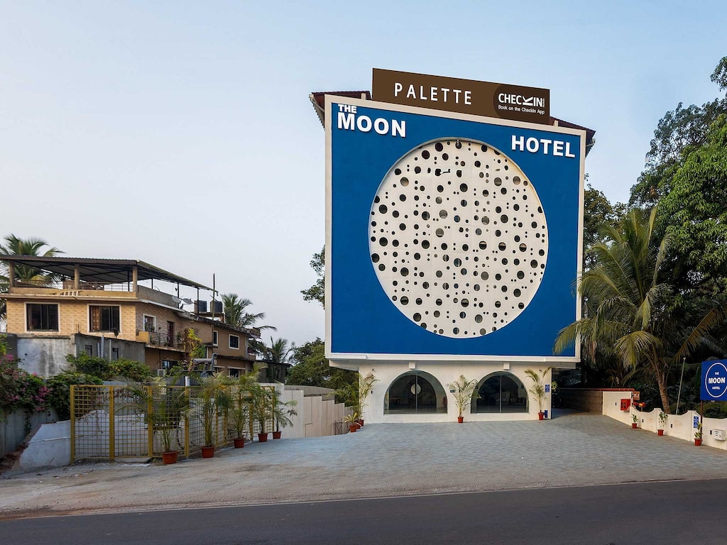 Palette The Moon Hotel Goa op zondag 3