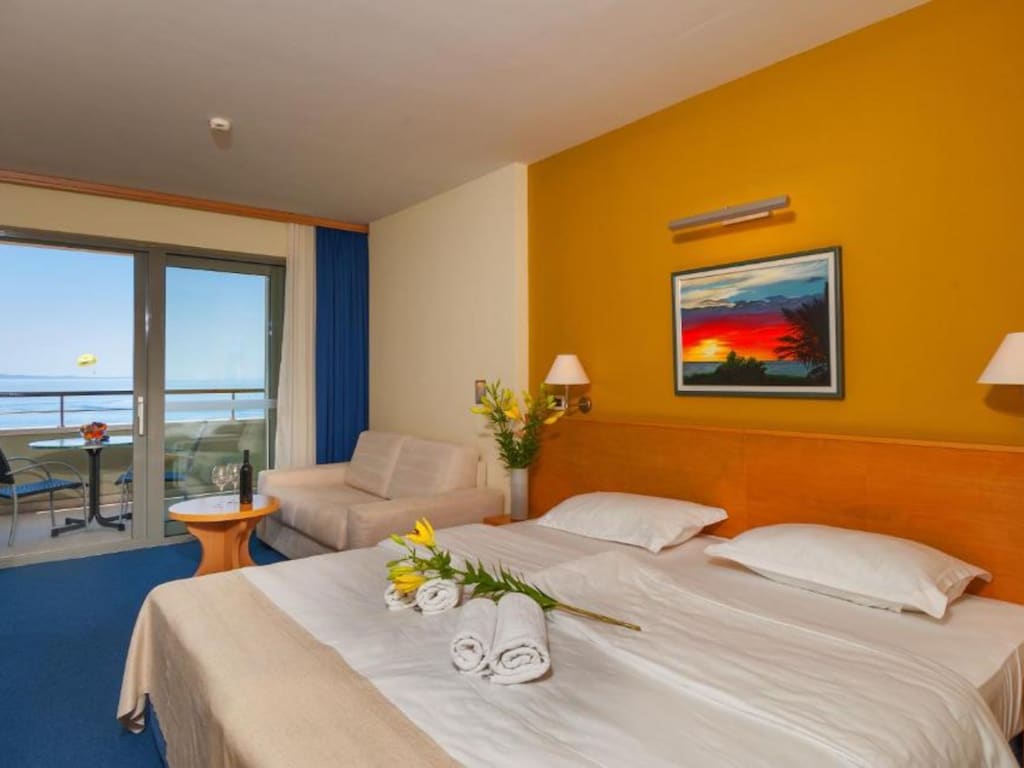 Standard Double Room With Private Bathroom 3