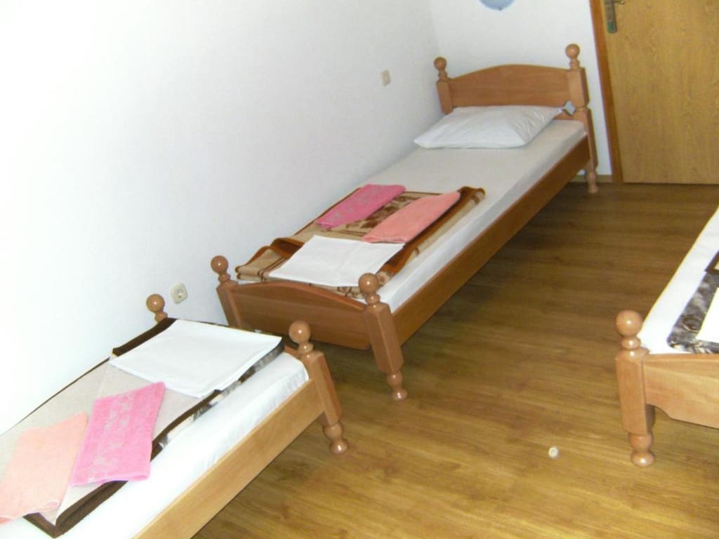 Elez Serenity Guesthouse -Triple room 1