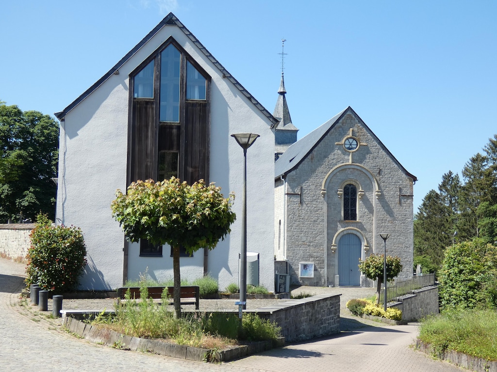 Ruime gîte in Somme-leuze