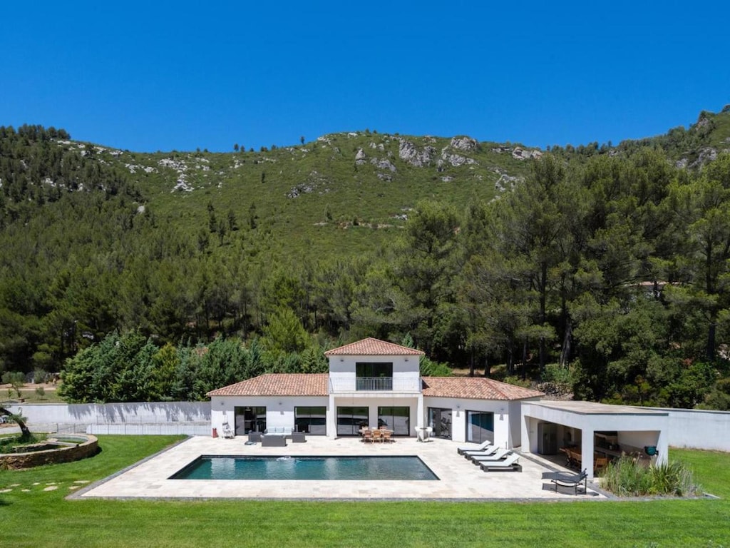 Wunderschöne Villa in Cuges les Pins