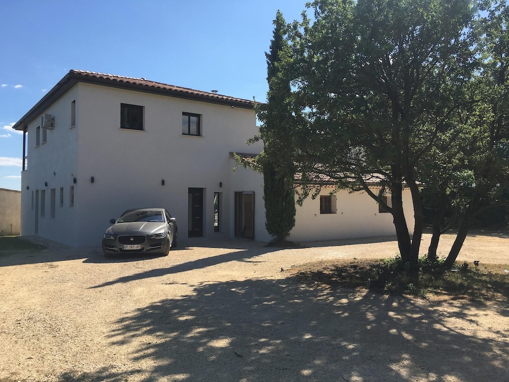 Prachtig herenhuis voor 6 personen in Barjac