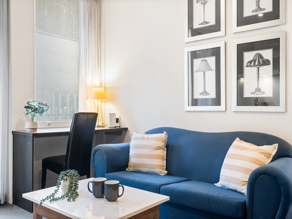Stijlvolle centrale studio met fitnessruimte