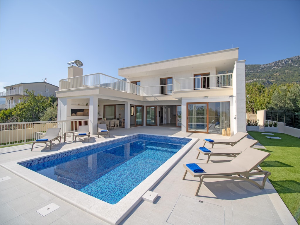 Strandvilla met zwembad nabij Split