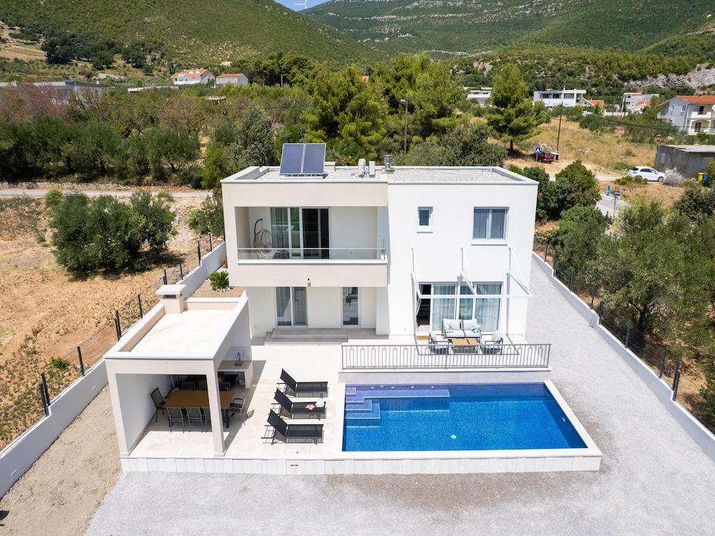Charmante villa aan zee