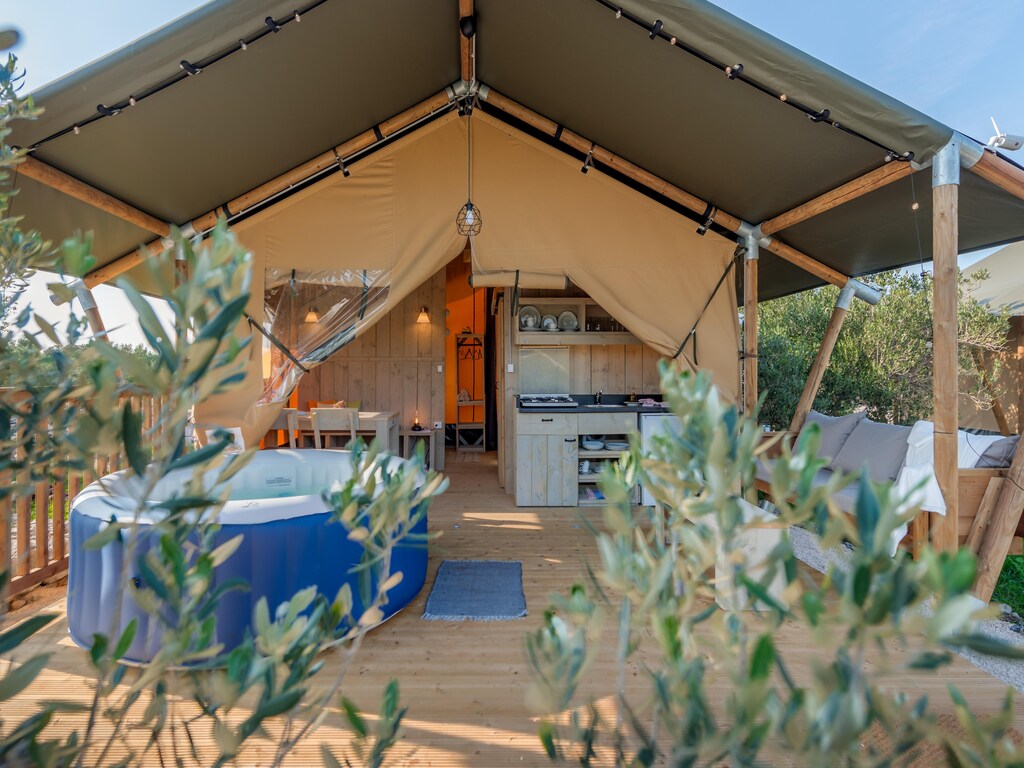 Adriatic Heritage Glamping op het eiland