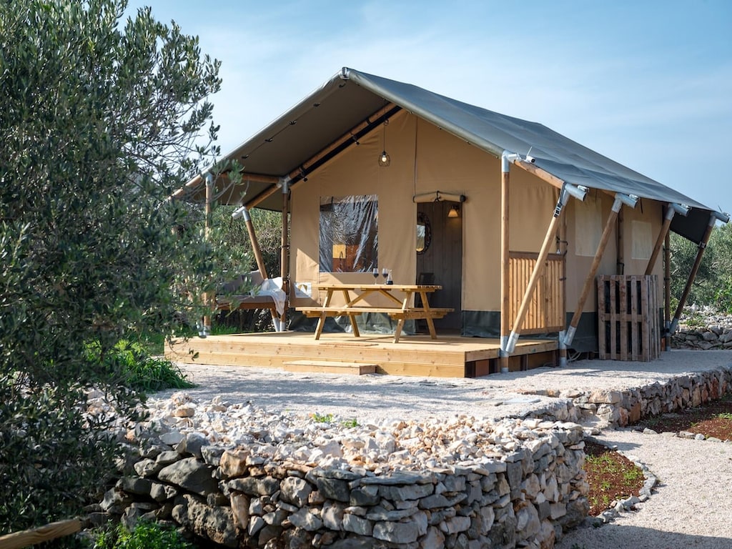 Glamping op een eiland voor 4 personen met jacuzzi