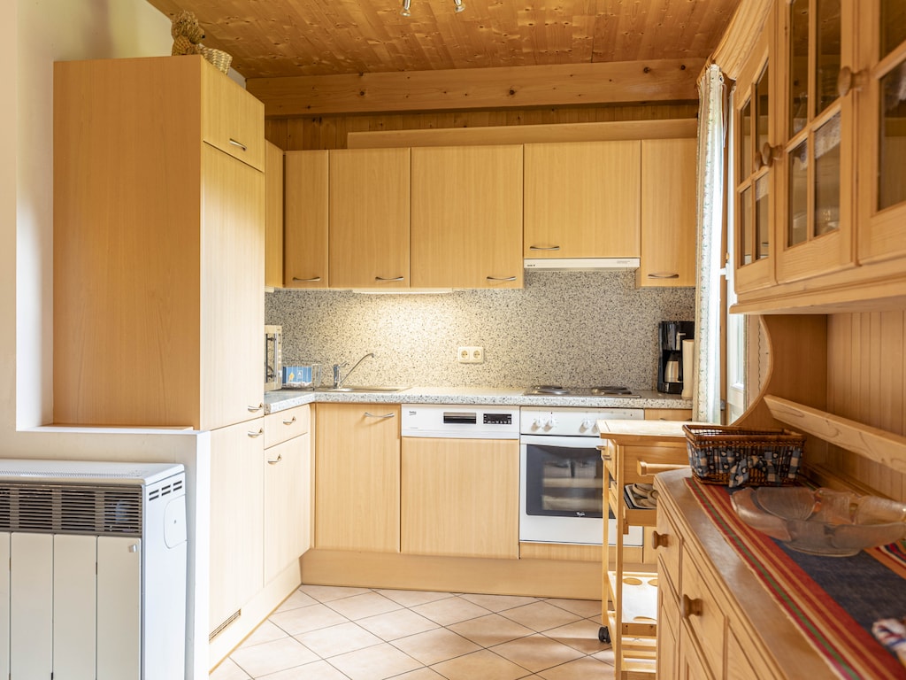 Large vacation home near ski resort