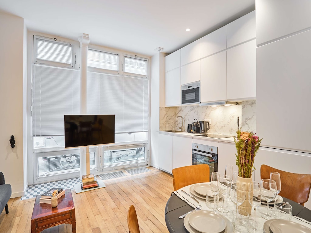 Modern appartementencomplex in het centrum van Parijs, Montmartre