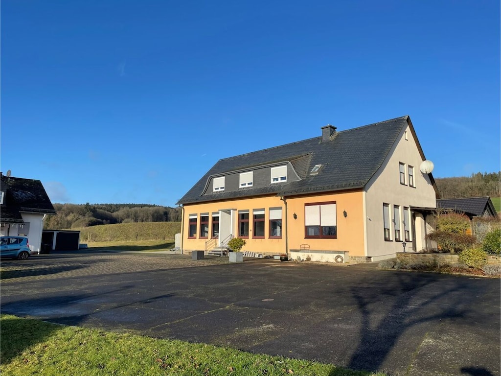 Ferienhaus in Neichen mit Barbecue