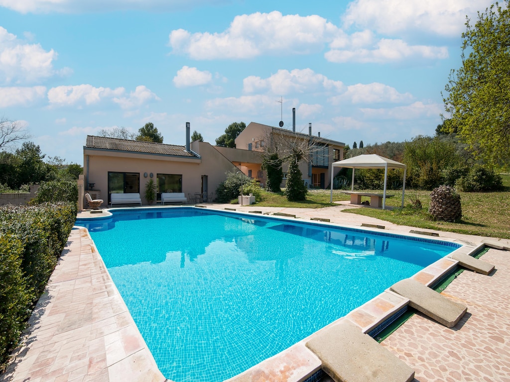 Elegante villa met zwembad