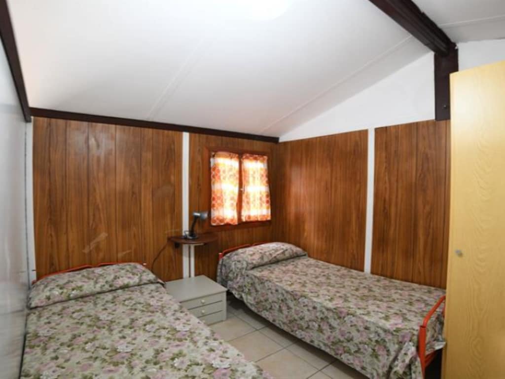 Bungalow in Ferienresidenz met zwembad