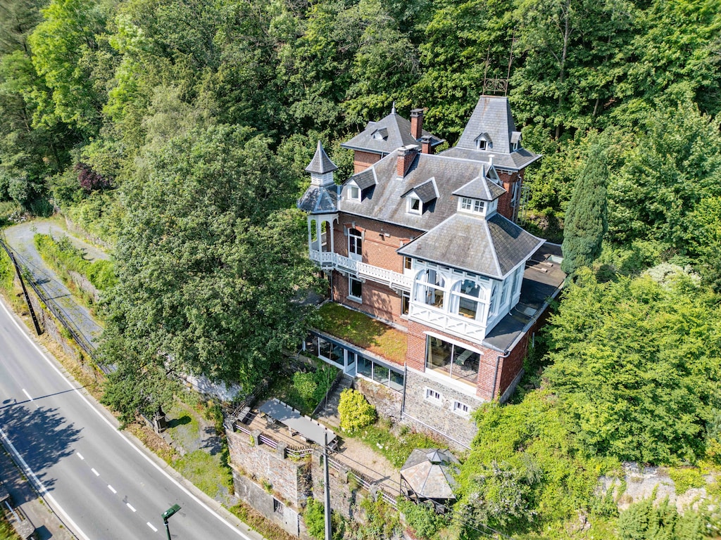 Elegant kasteel voor 19 gasten