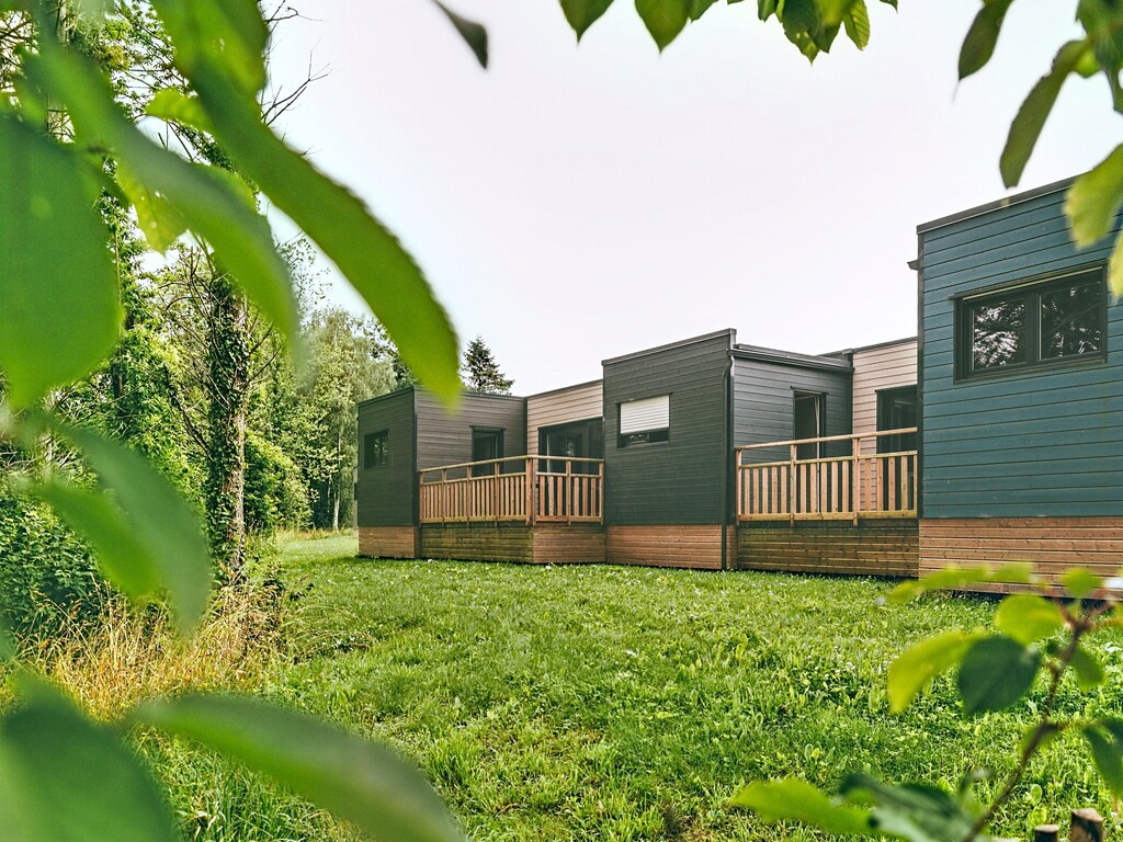 Villa mit privater Terrasse und Seeblick