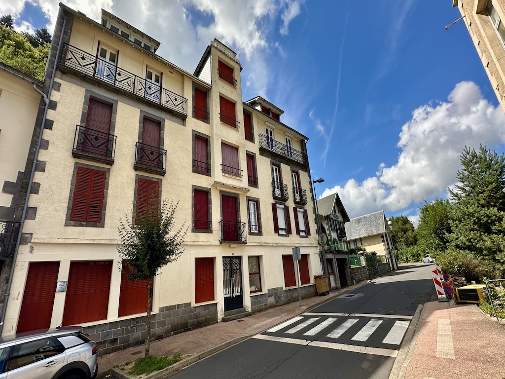 Modern appartement voor 6 personen in Mont-Dore