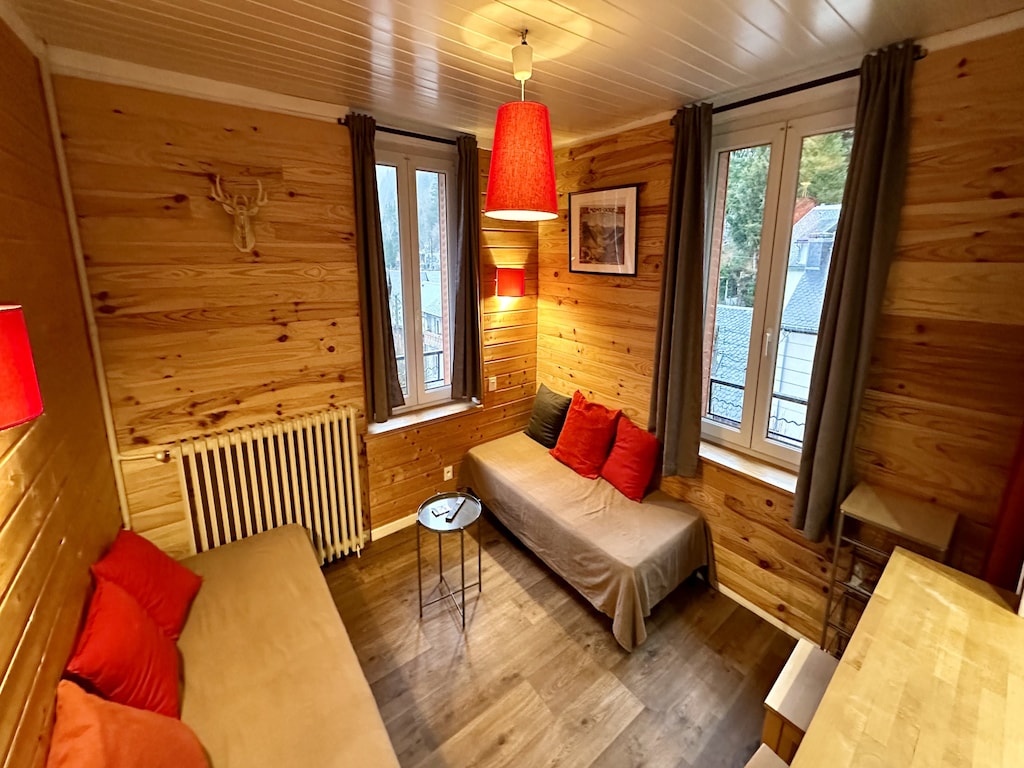 Ontsnap naar Mont-Dore via de vallei-bergkam