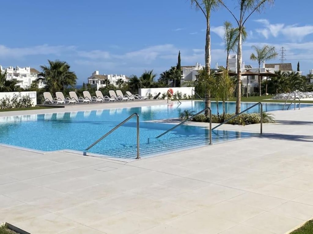 Verblijf in een appartement bij de Alcazaba-lagune