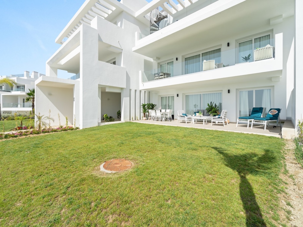 Appartement met tuin aan de Alcazaba-lagune