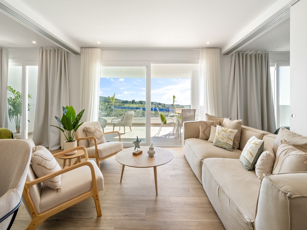 Stijlvol appartement met 2 slaapkamers in Casares