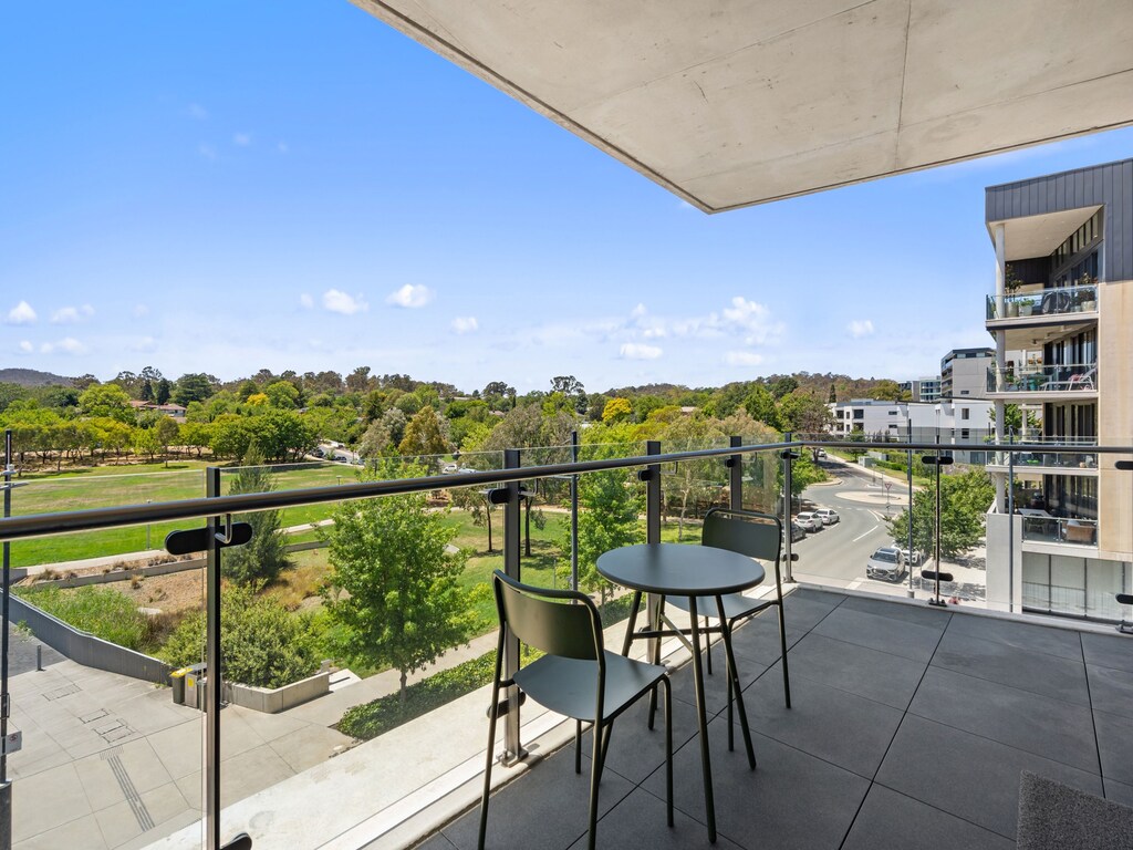 Elegant appartement met 3 slaapkamers en uitzicht op het park in Campbell