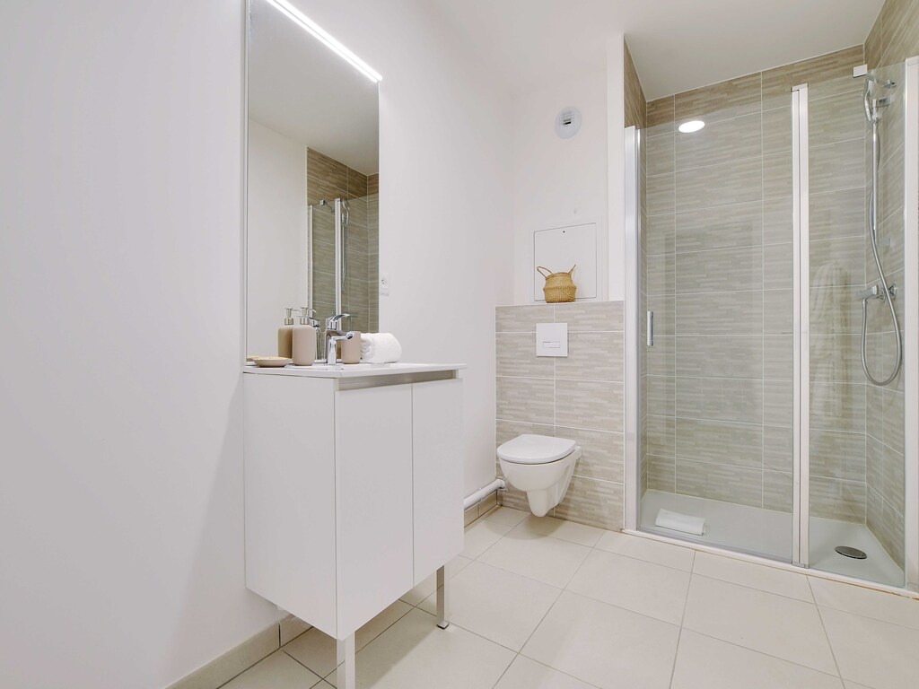 Elegant 1-2BR appartement nabij Parijs en La Défense