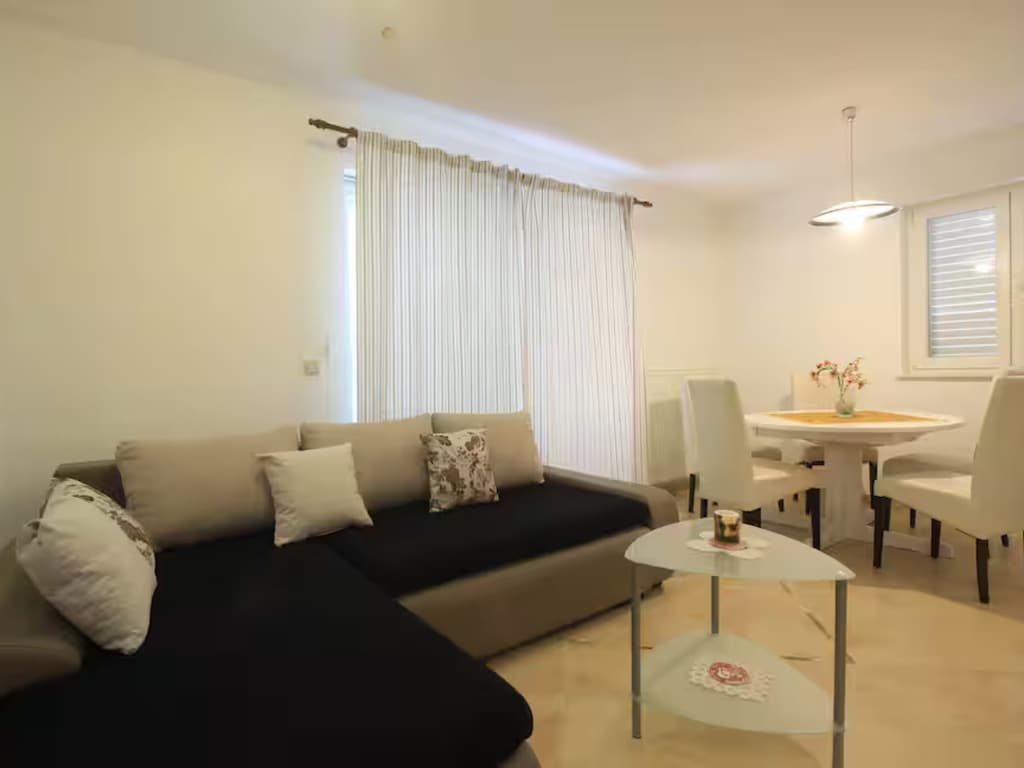 Srima To Relax Apartment - One Bedroom Apartment with Terrace