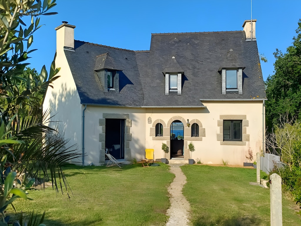 Gezinswoning in de baai van Locquirec