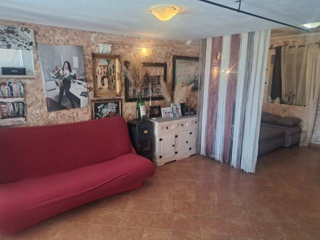 Beautiful Unique Family Villa Emily - Five Bedroom Holiday Home With Pool
