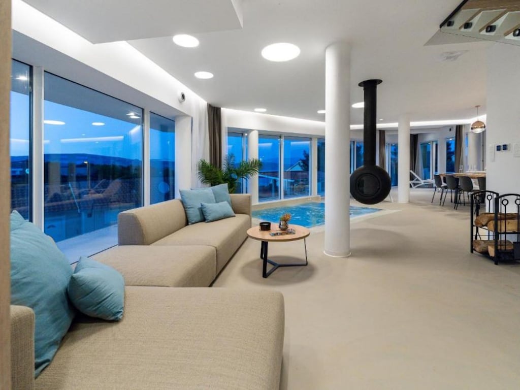 Villa La Bella Vista - FourBedroom Villa with Pool