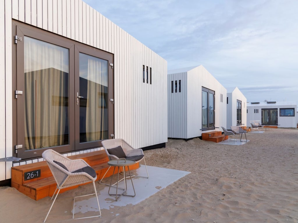 Strandhaus mit teilweisem Meerblick