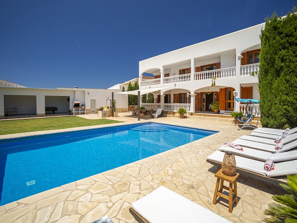 Elegante Villa für 12 Gäste mit Pool auf Ibiza