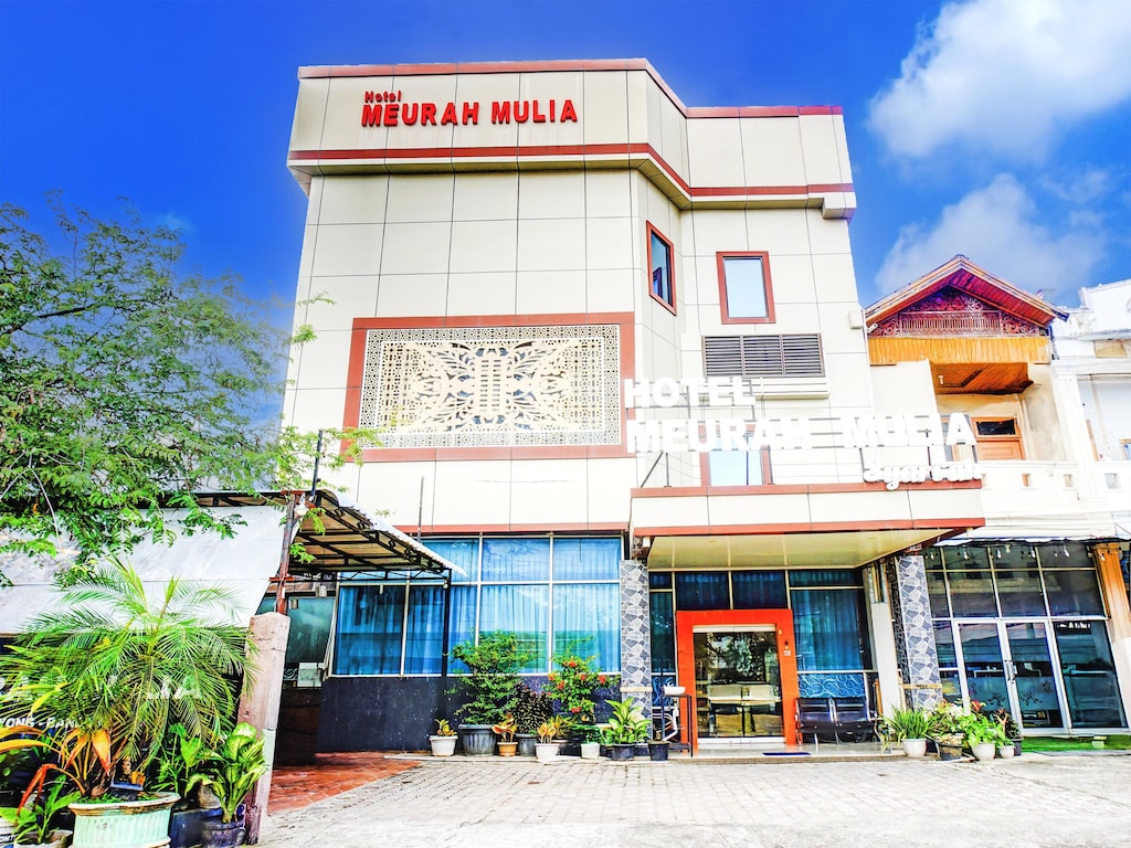Cozy Twin Escape in Indonesia with Free WiFi