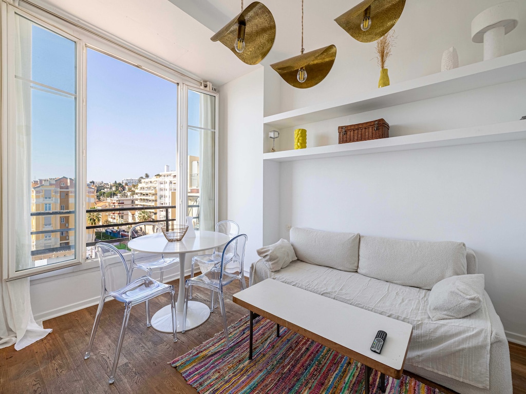 Appartement met airconditioning aan zee – Nice