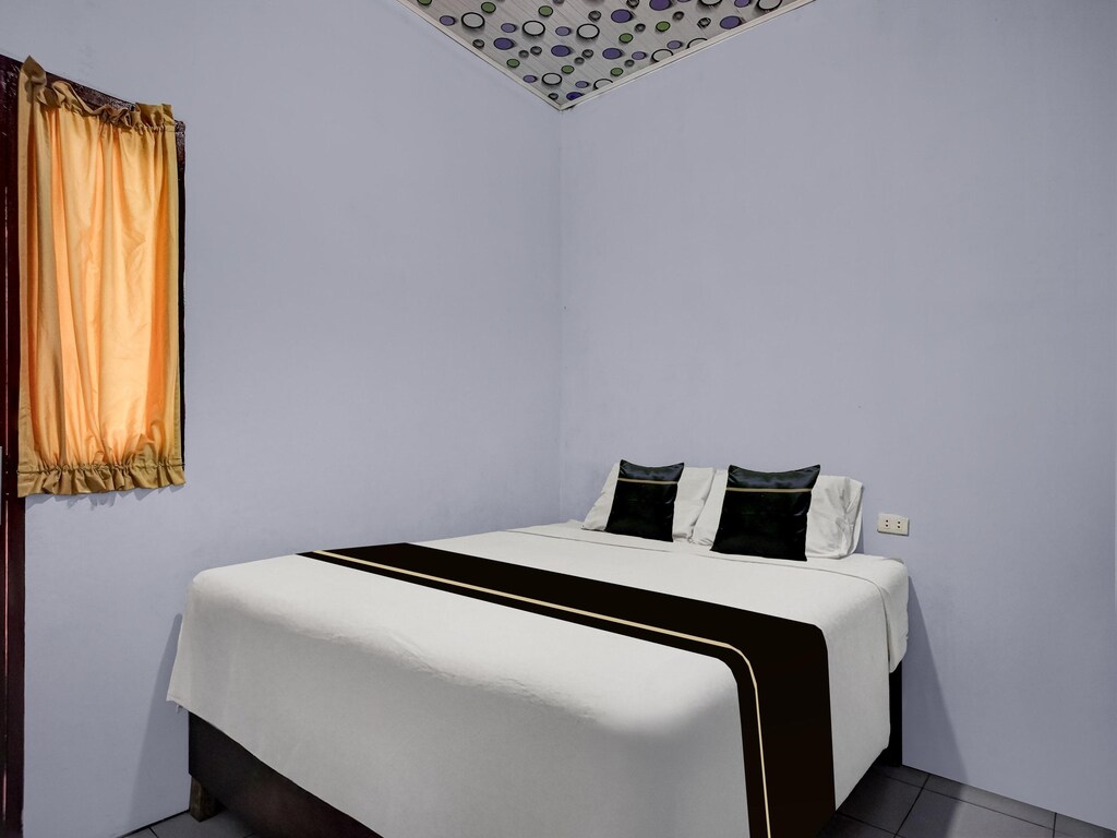 Comfortable Standard DBL Near Ring Road City Walks