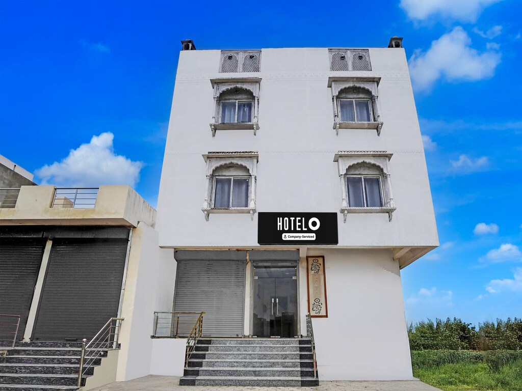 Super Hotel O Mehta College