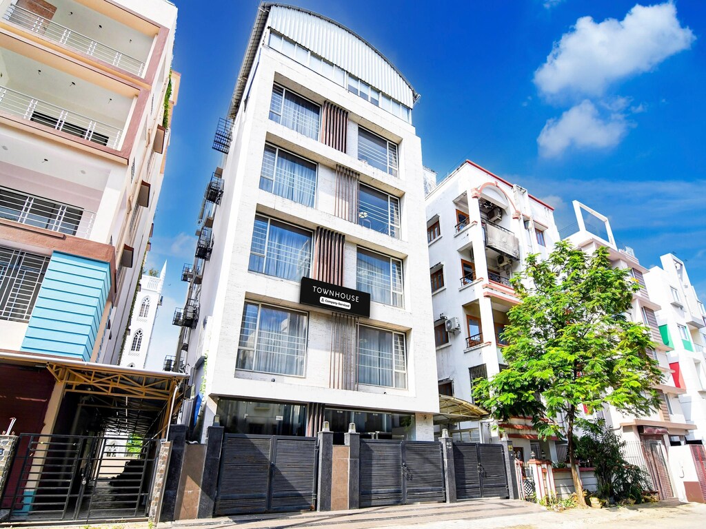 Super Townhouse Town Formerly Residency