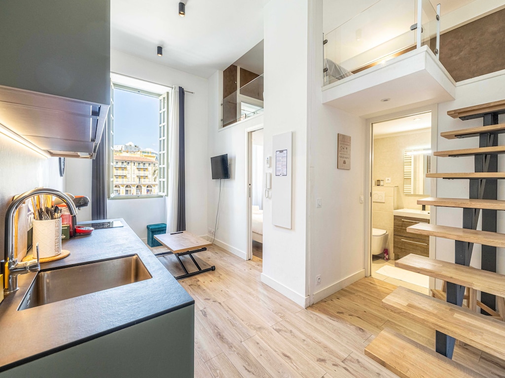 Centraal gelegen 2-slaapkamerappartement in Nice – Place Garibaldi