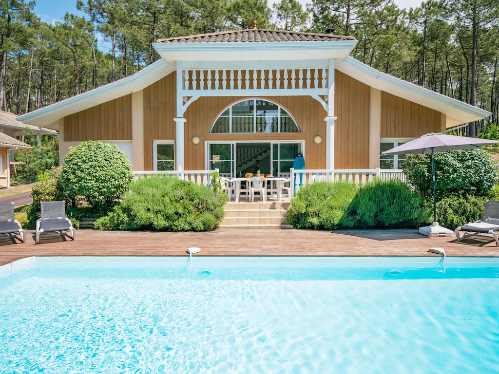 Luxe golf- en oceaanvilla